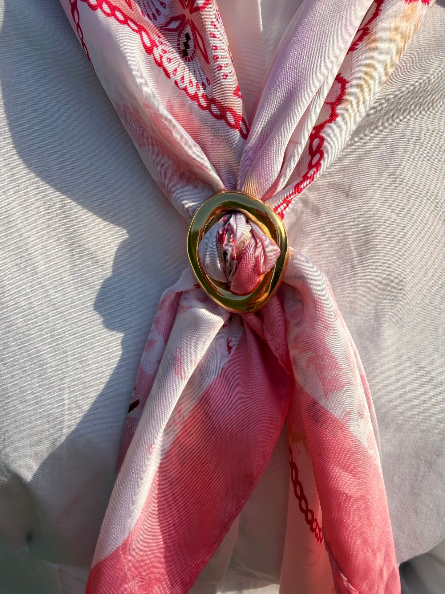 Bijou de foulard rond
